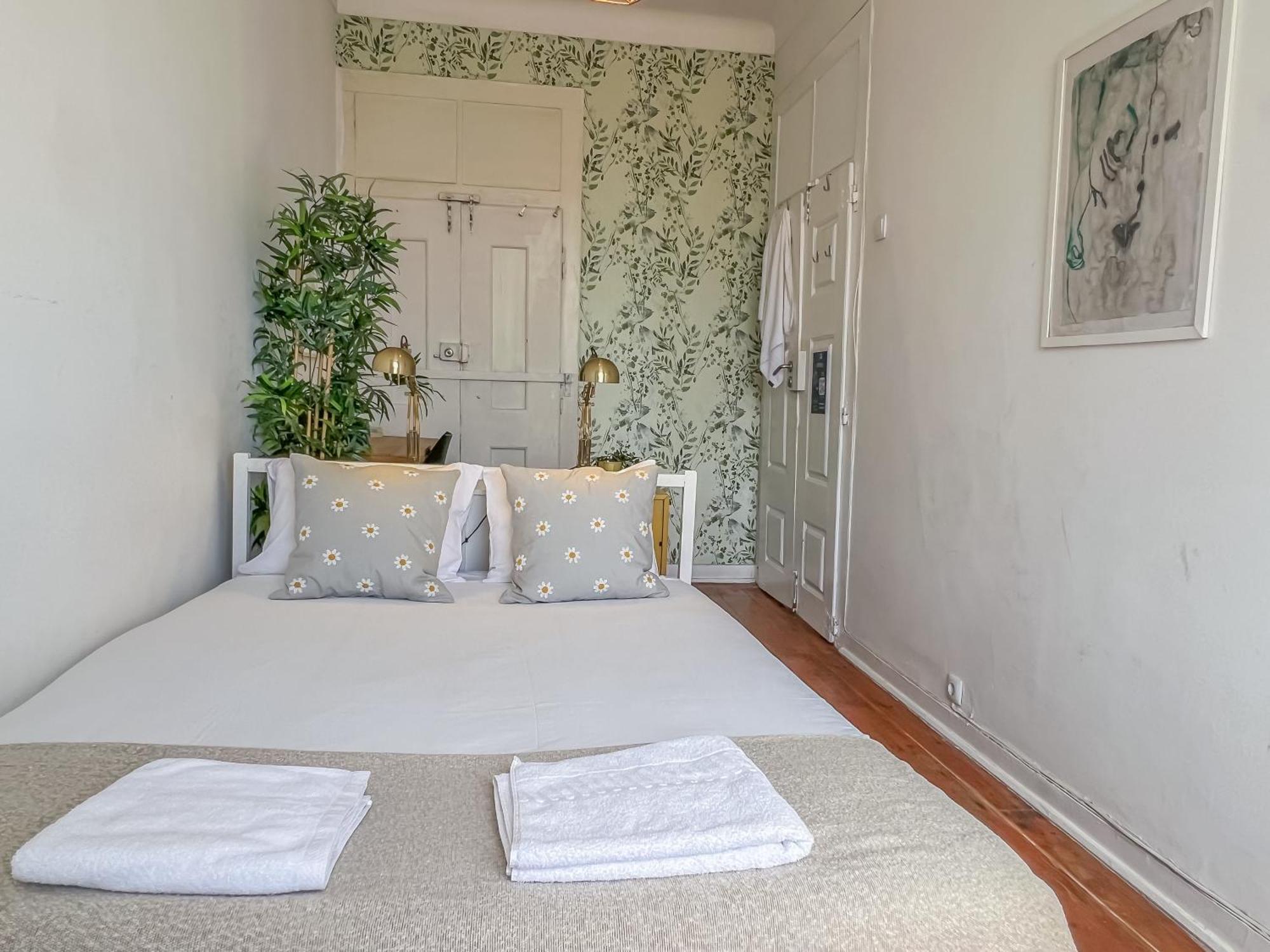 Stay As A Local! Santos Historical Guesthouse IV Lisbon Bagian luar foto